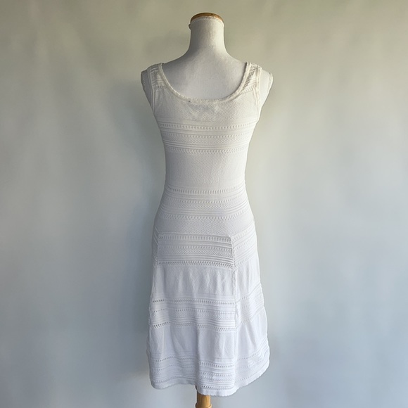 Le Chateau Crocheted Fit and Flare Dress - sz XS - Picture 2 of 6